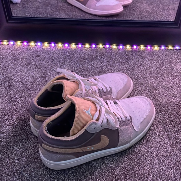 2023 Air Jordan 1 Low SE Craft 'Inside Out Taupe Haze' - Picture 1 of 4